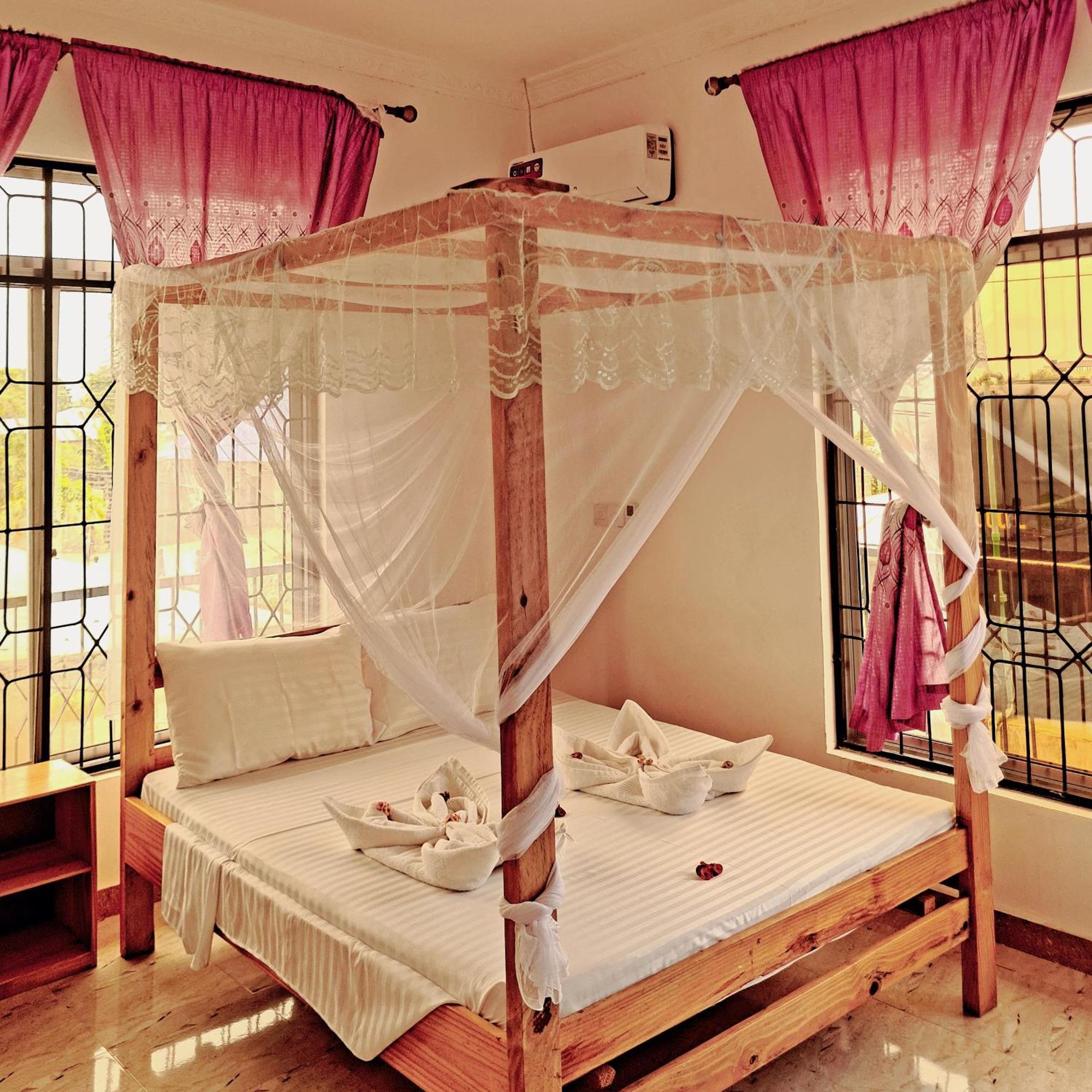 Bed and Breakfast Raha House Nungwi Esterno foto